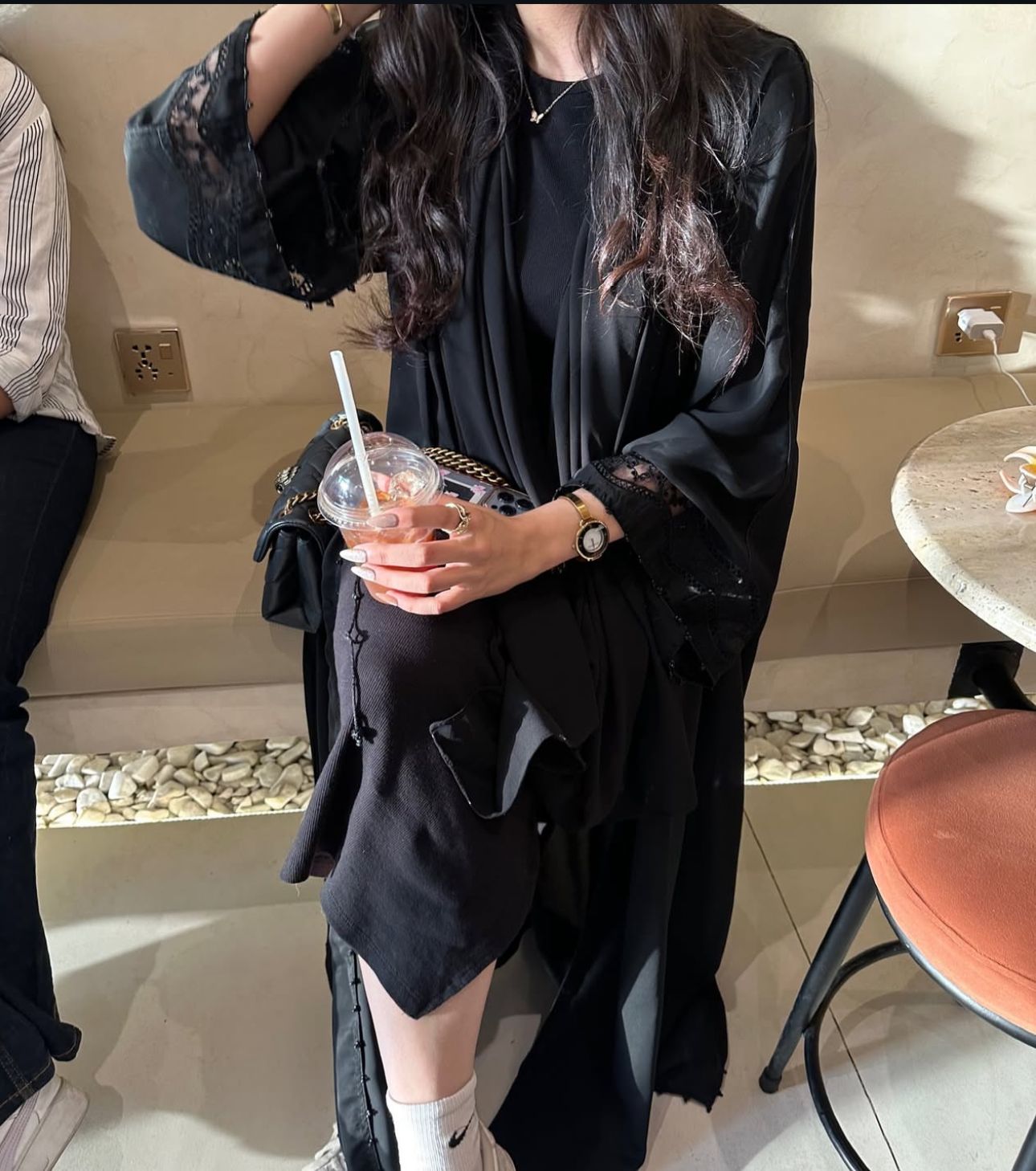 All Black - Details in the Sleeves